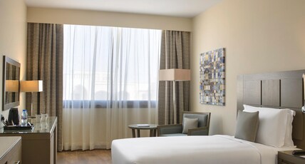 The Cove Rotana Resort Room Type - Pool View Room - Twin Bed