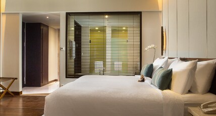 Conrad Bali Room Type - DELUXE OCEAN FRONT KING