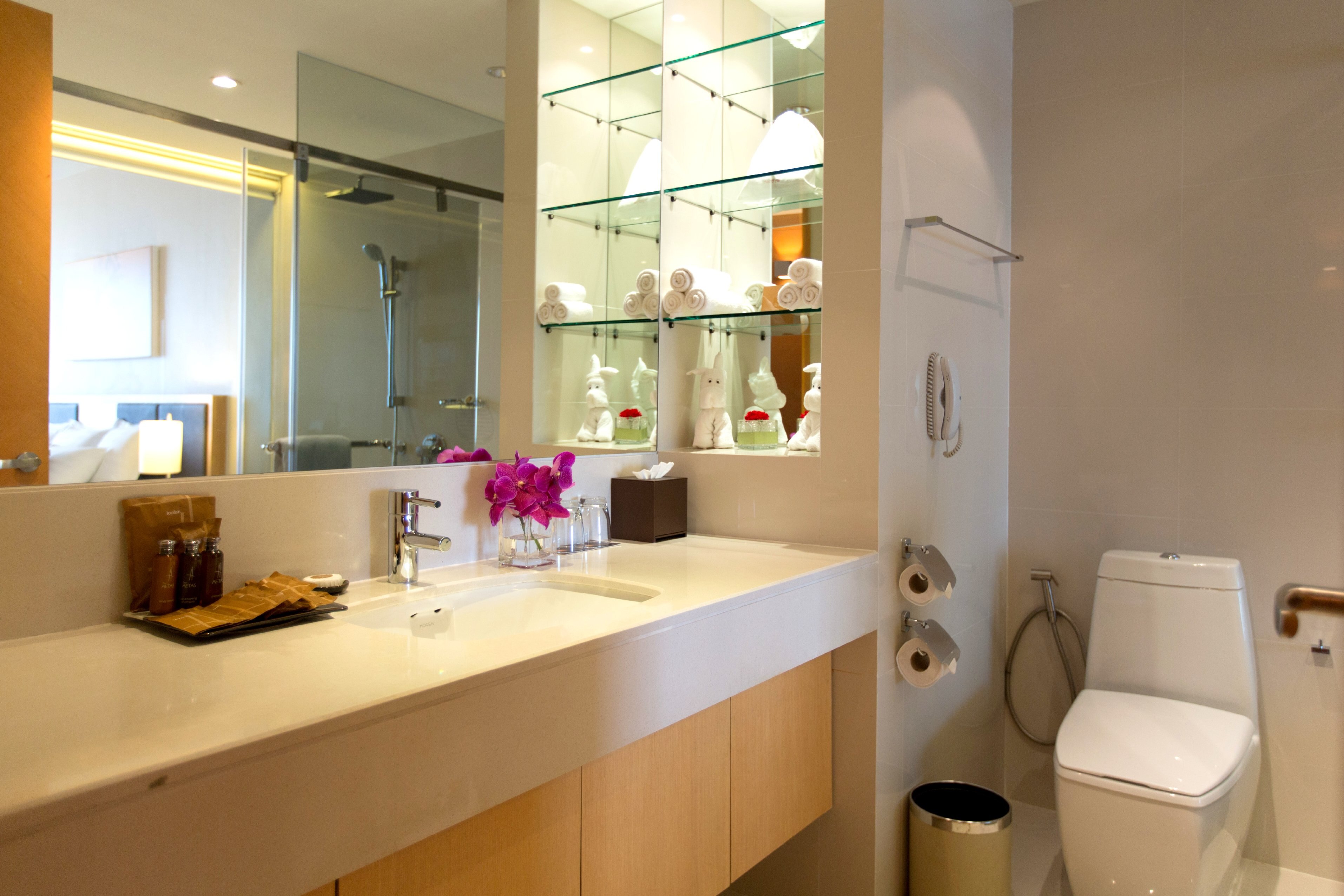 Aetas Bangkok Hotel - Tap to explore photos