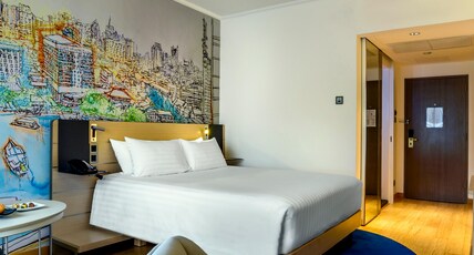 Novotel Bangkok On Siam Square Room Type - Deluxe Room 1 Queen-Size Bed