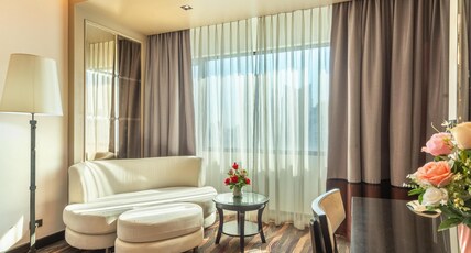 Royal Benja Hotel - Big Rooms, Family Friendly Room Type - Junior Suite