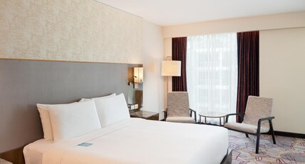 Radisson Suites Bangkok Sukhumvit Room Type - Deluxe Room
