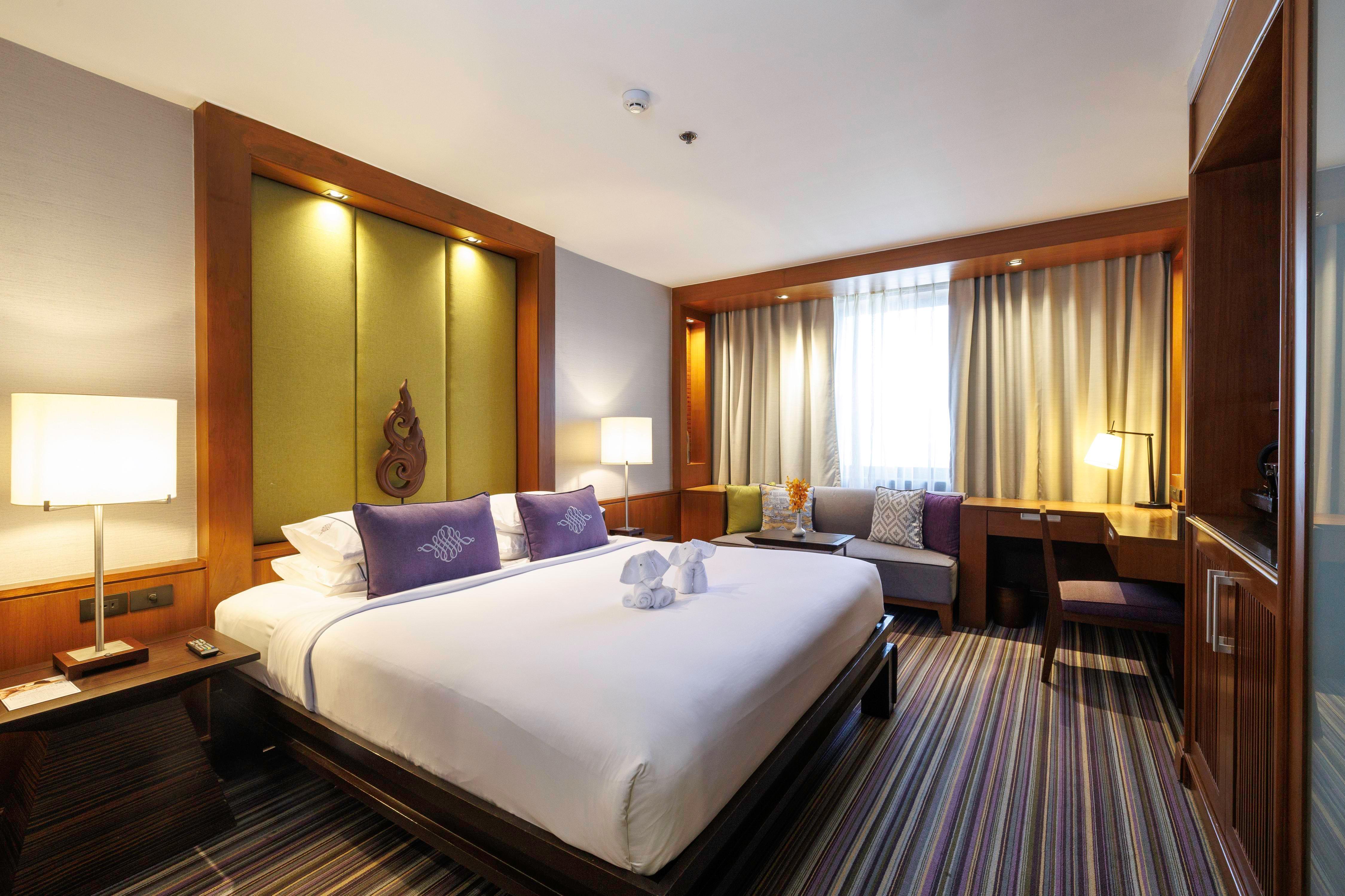 The Sukosol Hotel Room Type - Deluxe King Bed