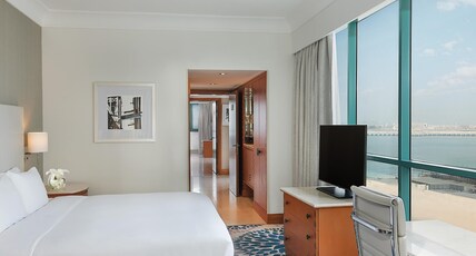 Hilton Dubai Jumeirah Room Type - KING EXECUTIVE STE-SEA VW