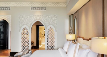 Jumeirah Mina Al Salam Dubai Room Type - Royal Suite - Includes airport transfer, suite benefits Jumeirah Mina Al Salam Dubai Room Type - Royal Suite - Includes airport transfer, suite benefits