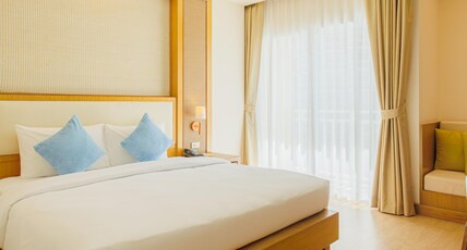 The ASHLEE Plaza Patong Hotel & Spa Room Type - Superior king