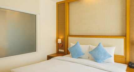 The ASHLEE Plaza Patong Hotel & Spa Room Type - Deluxe King