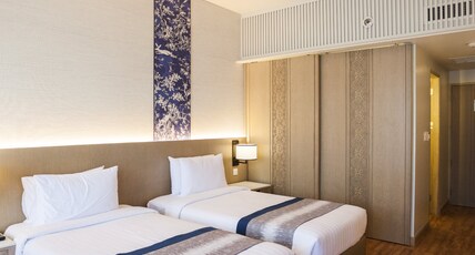 The Royal Paradise Hotel & Spa Room Type - Deluxe Partial Sea View with Bathtub