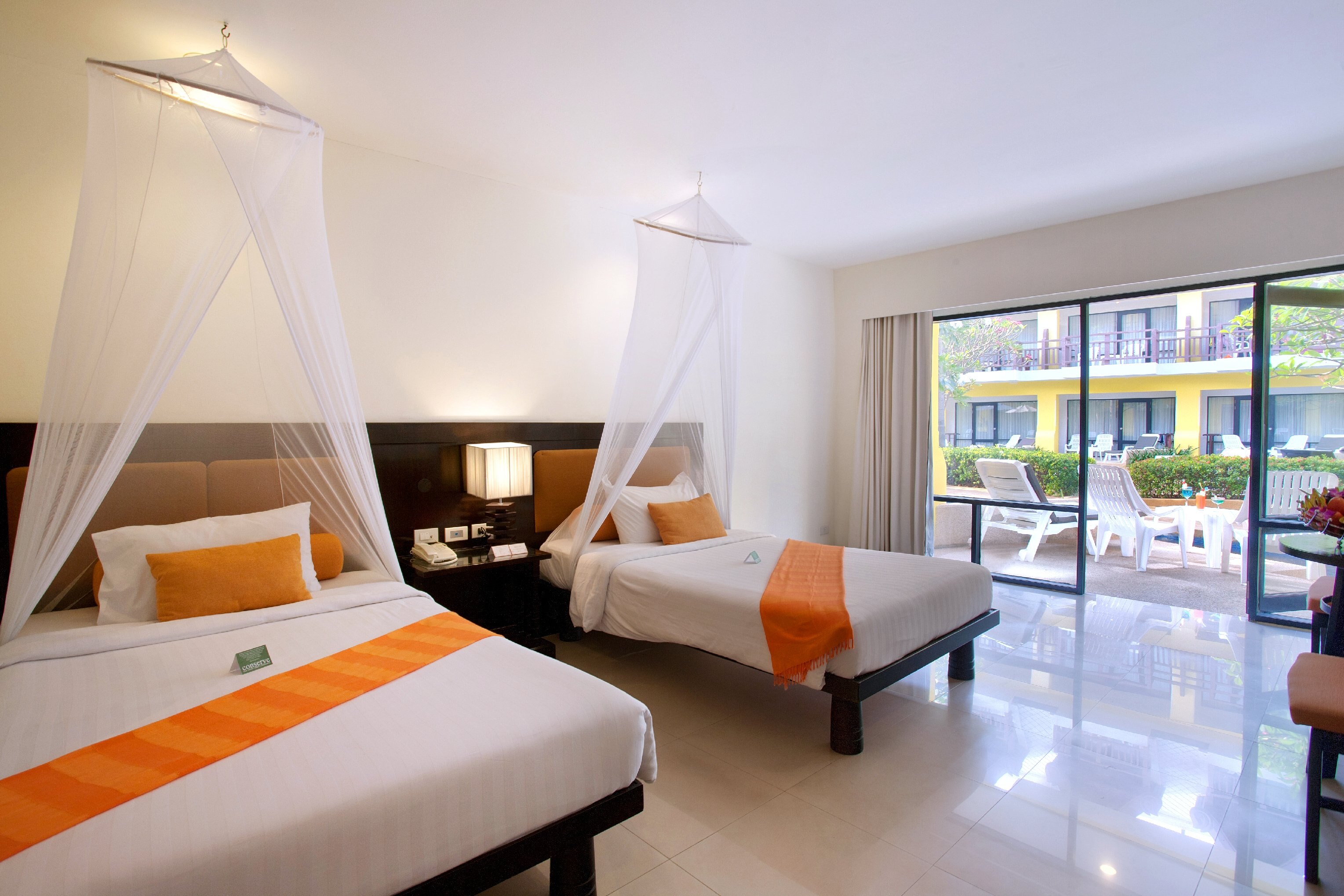 Woraburi Phuket Resort & Spa - Tap to explore photos
