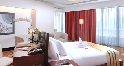 Merlynn Park Hotel Jakarta Room Type - Armani Suite