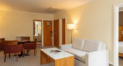 Hilton London Olympia Room Type - DOUBLE HILTON JUNIOR SUITE