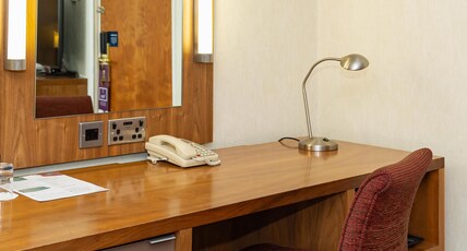 Hilton London Olympia Room Type - FAMILY ROOM WITH SOFA BED