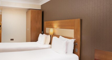 Hilton London Olympia Room Type - TWIN HILTON GUESTROOM