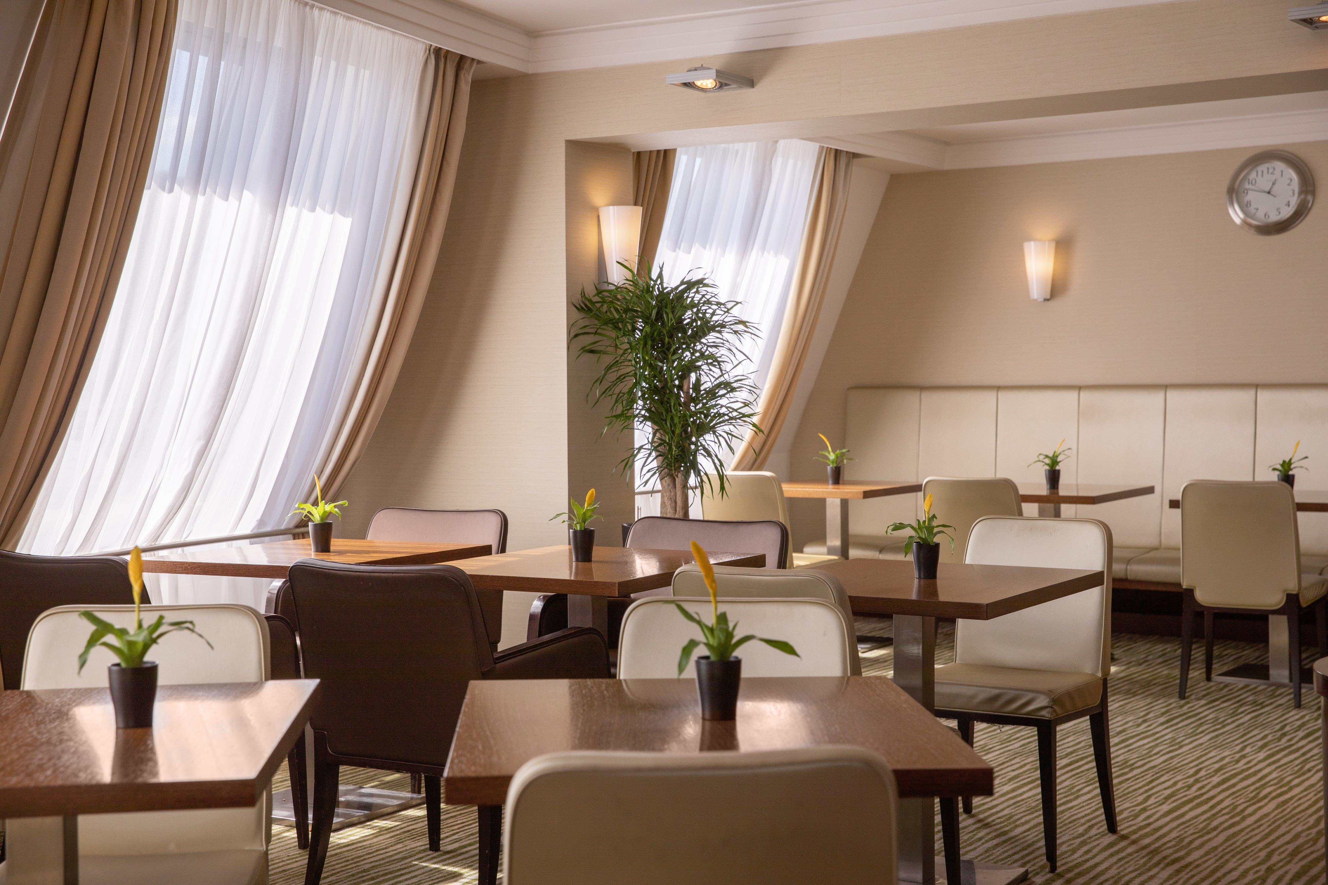 Hilton Prague Old Town Room Type - QUEEN EXECUTIVE ROOM