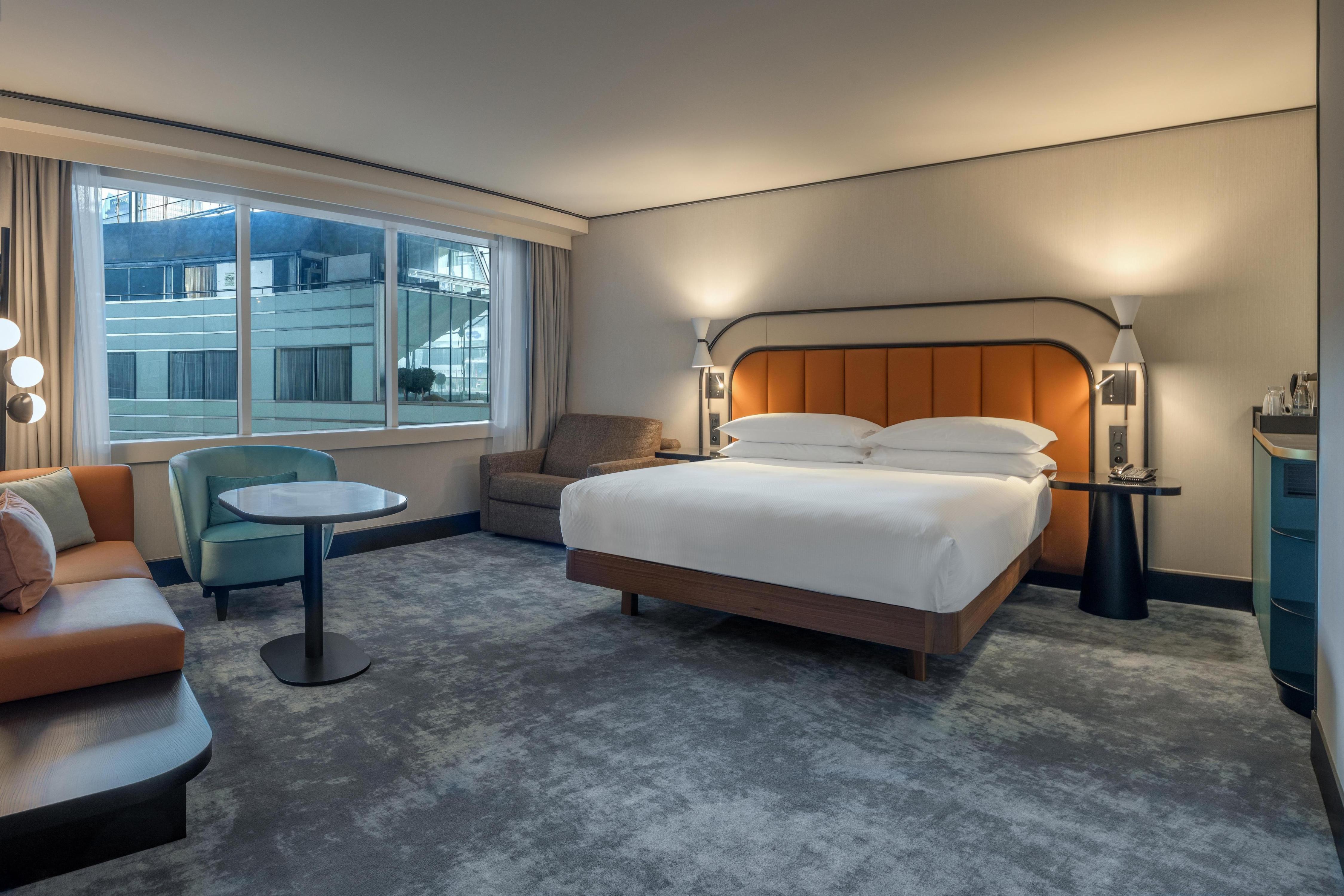 Hilton Paris La Defense Hotel - Tap to explore photos