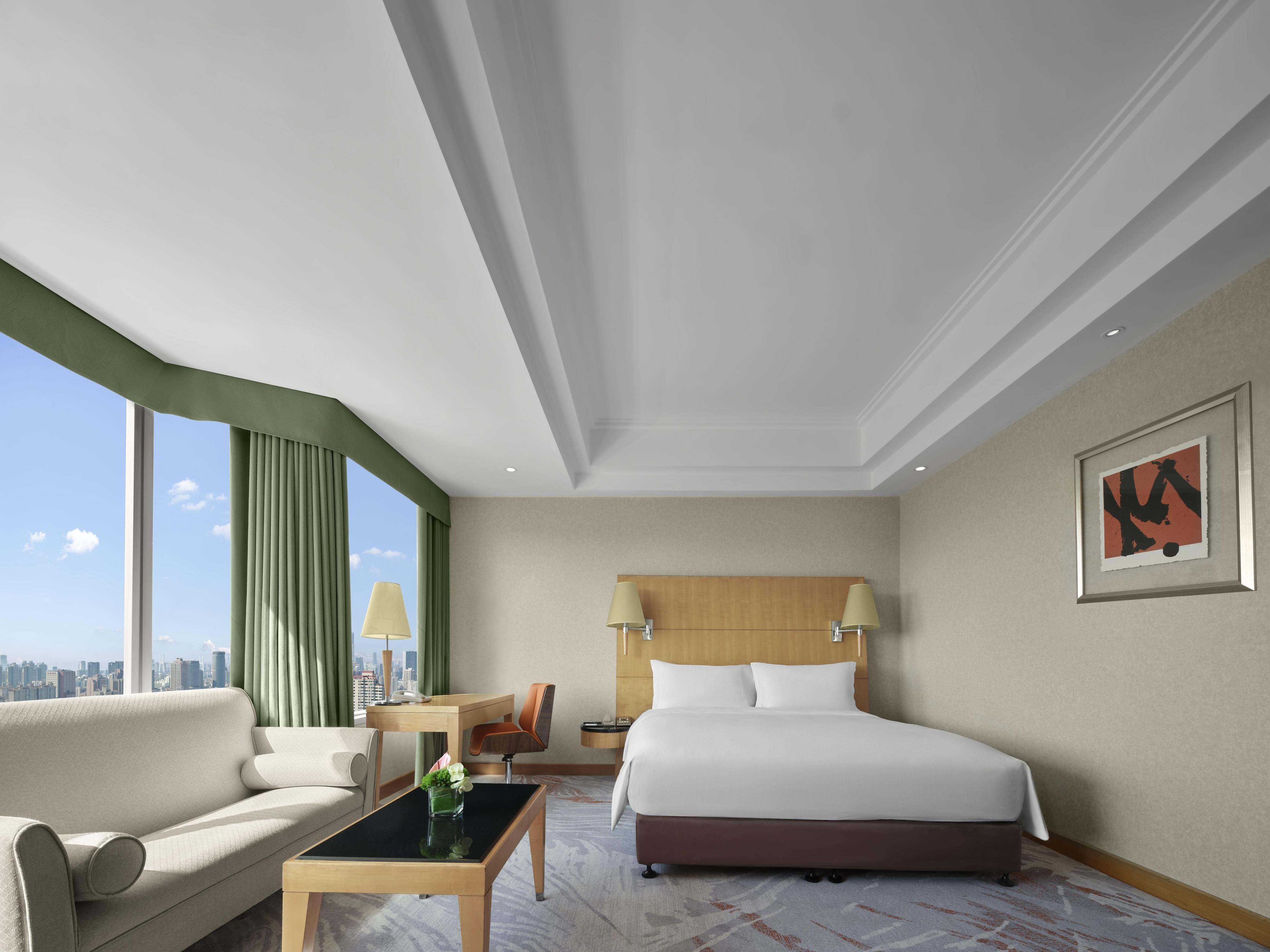 DoubleTree by Hilton Hotel Shanghai - Pudong Room Type - KING DELUXE ROOM