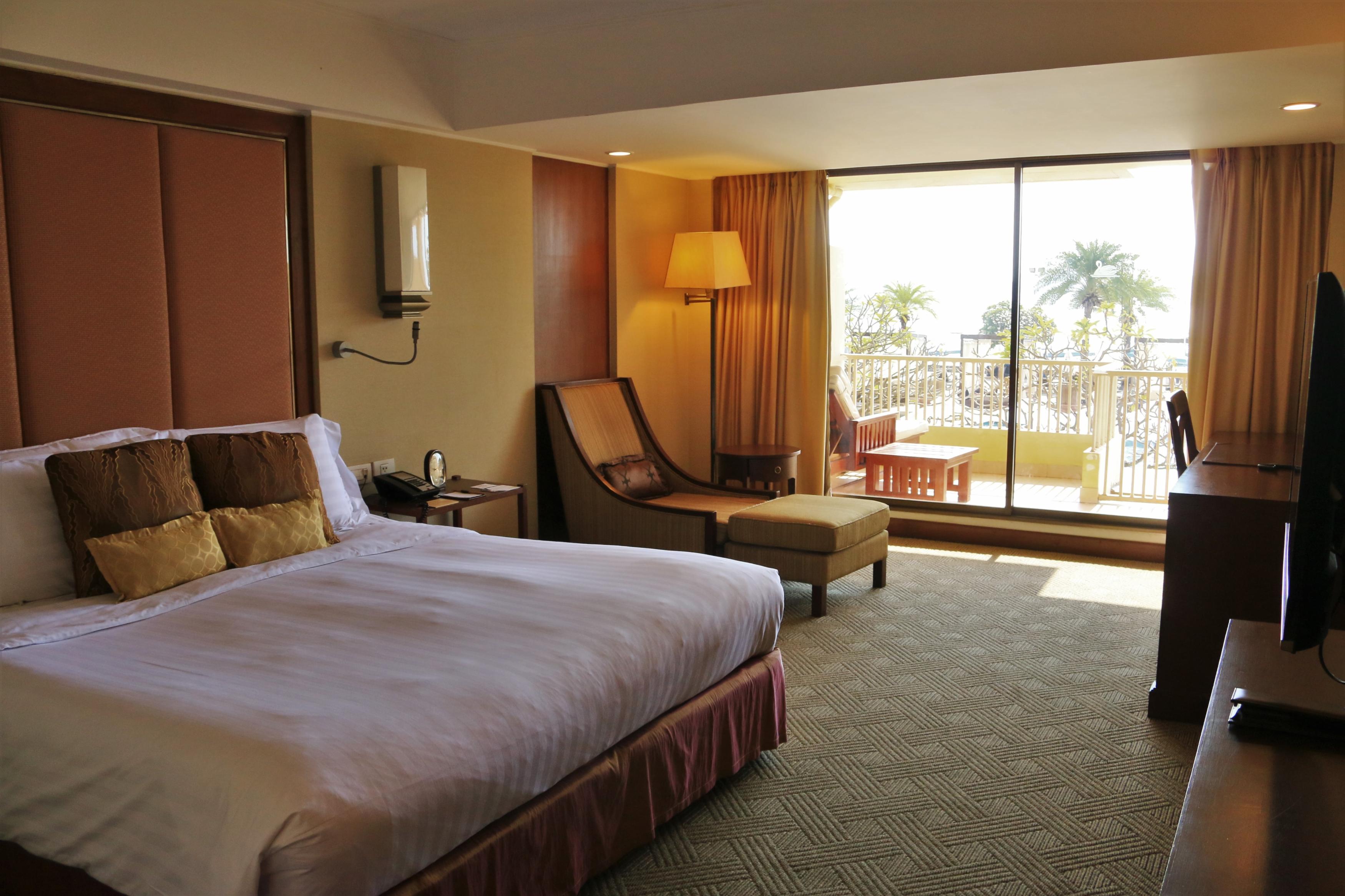 Dusit Thani Pattaya - Tap to explore photos