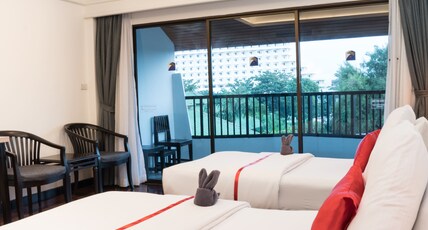Grand Jomtien Palace Room Type - Superior Chalet Wing