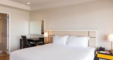 D VAREE JOMTIEN BEACH PATTAYA HOTEL Room Type - Family Suite Ocean View with Bathtub & Balcony D VAREE JOMTIEN BEACH PATTAYA HOTEL Room Type - Family Suite Ocean View with Bathtub & Balcony