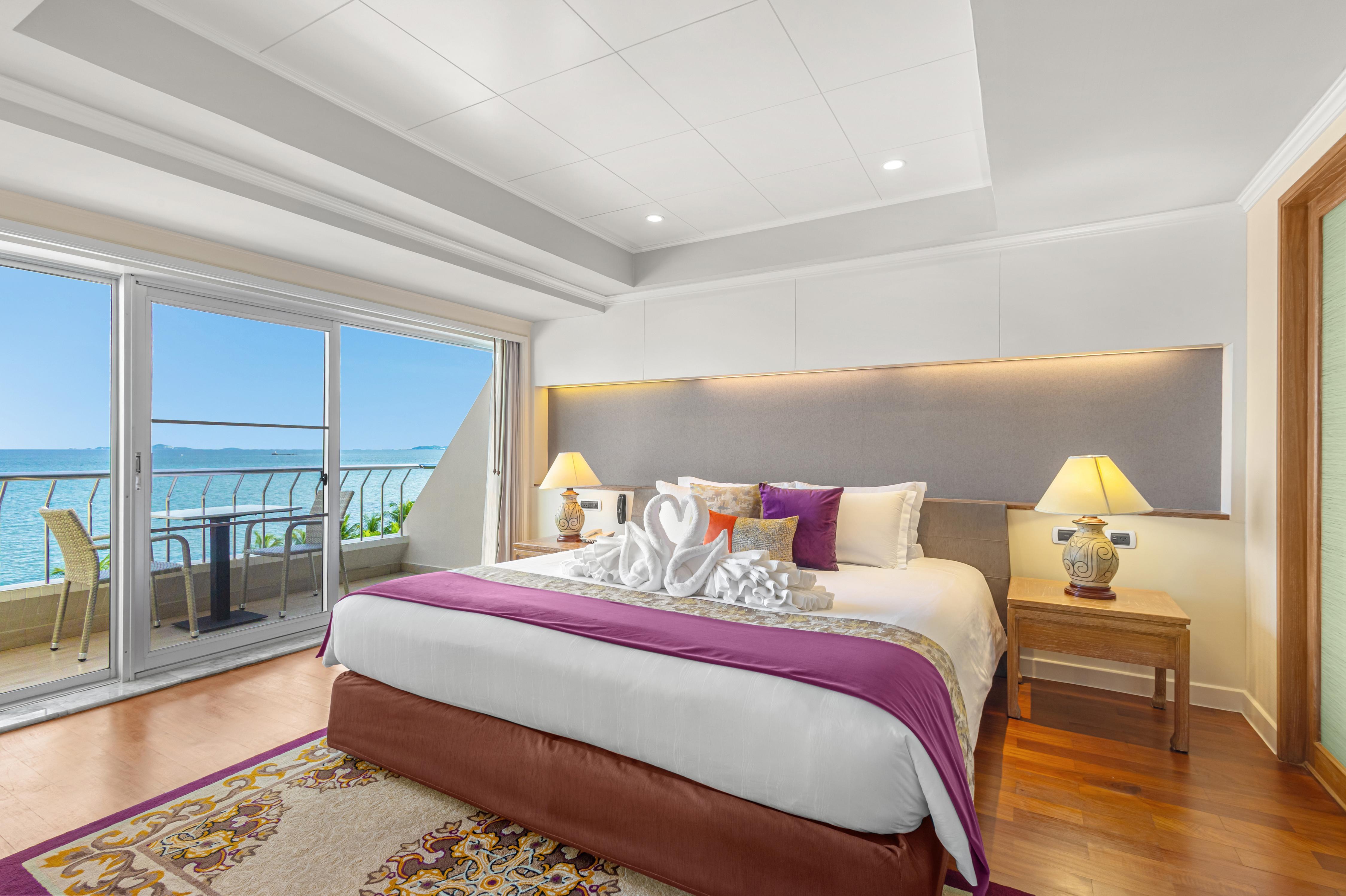 ROYAL WING SUITES SPA Room Type - One Bedroom Royal Wing Suite King or Twin Bed ROYAL WING SUITES SPA Room Type - One Bedroom Royal Wing Suite King or Twin Bed