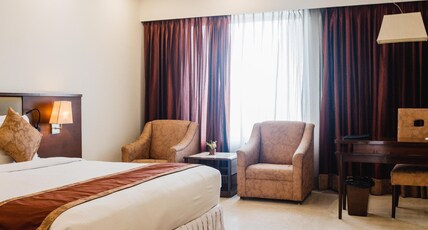 The Alcor Hotel Room Type - Club Room (Queen Bed) Double Occupancy
