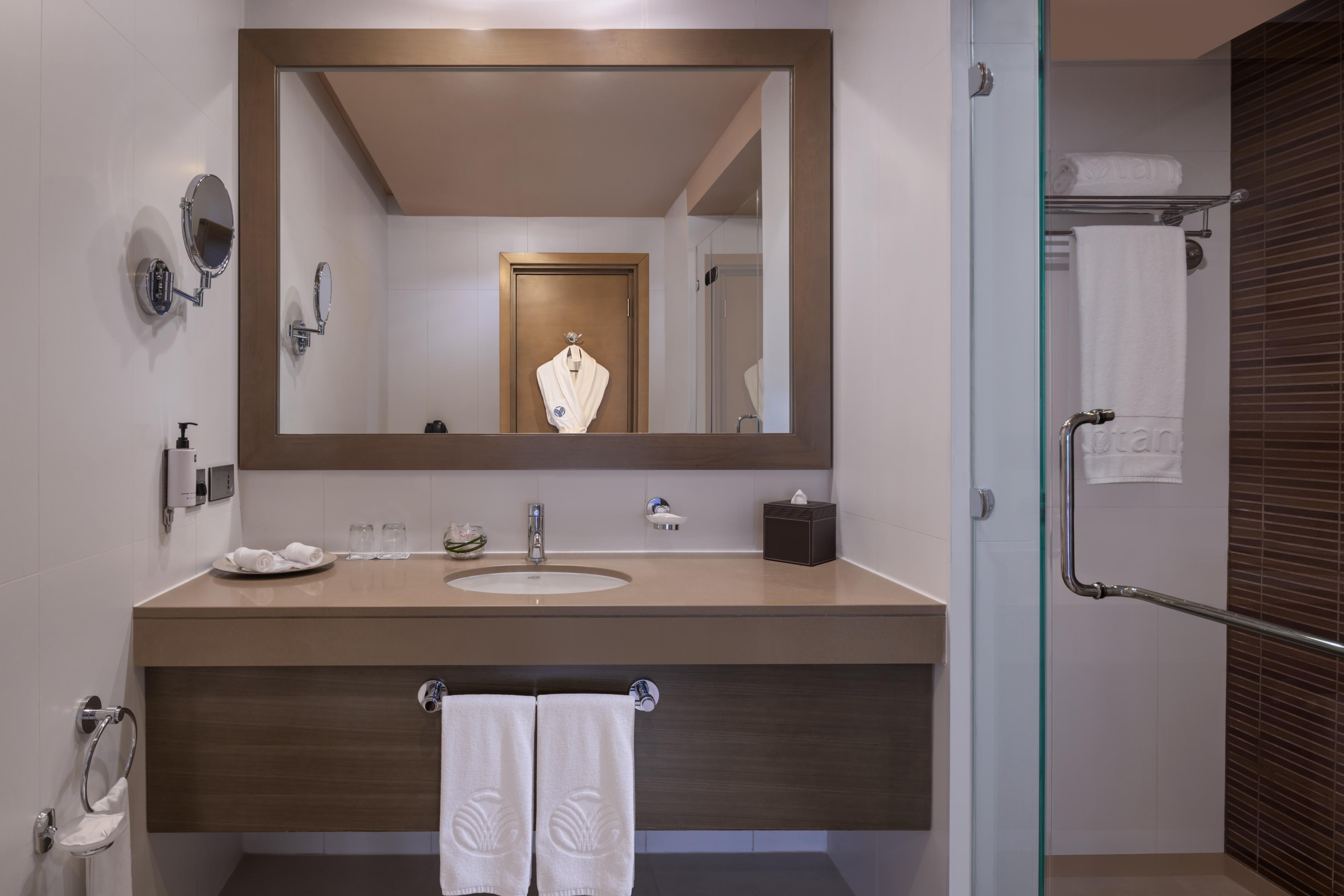 Park Arjaan by Rotana - Tap to explore photos