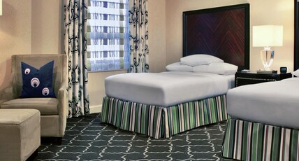 Palmer House a Hilton Hotel Room Type - 2 DOUBLE BEDS ACC W TUB