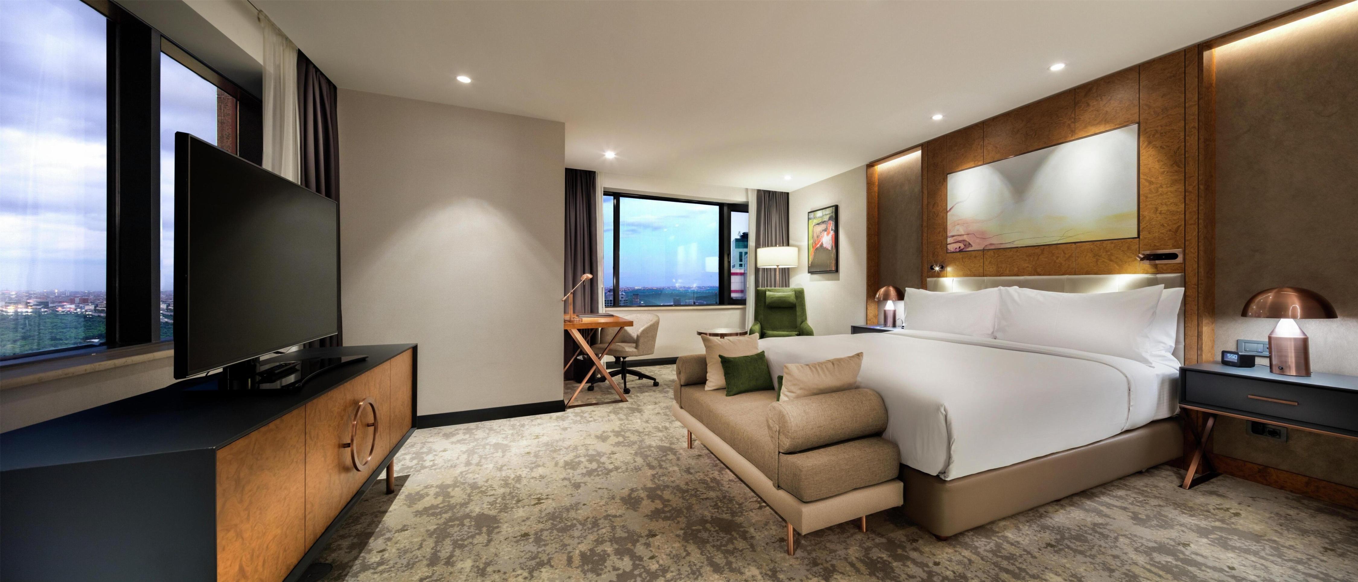 Hilton Istanbul Maslak - Tap to explore photos