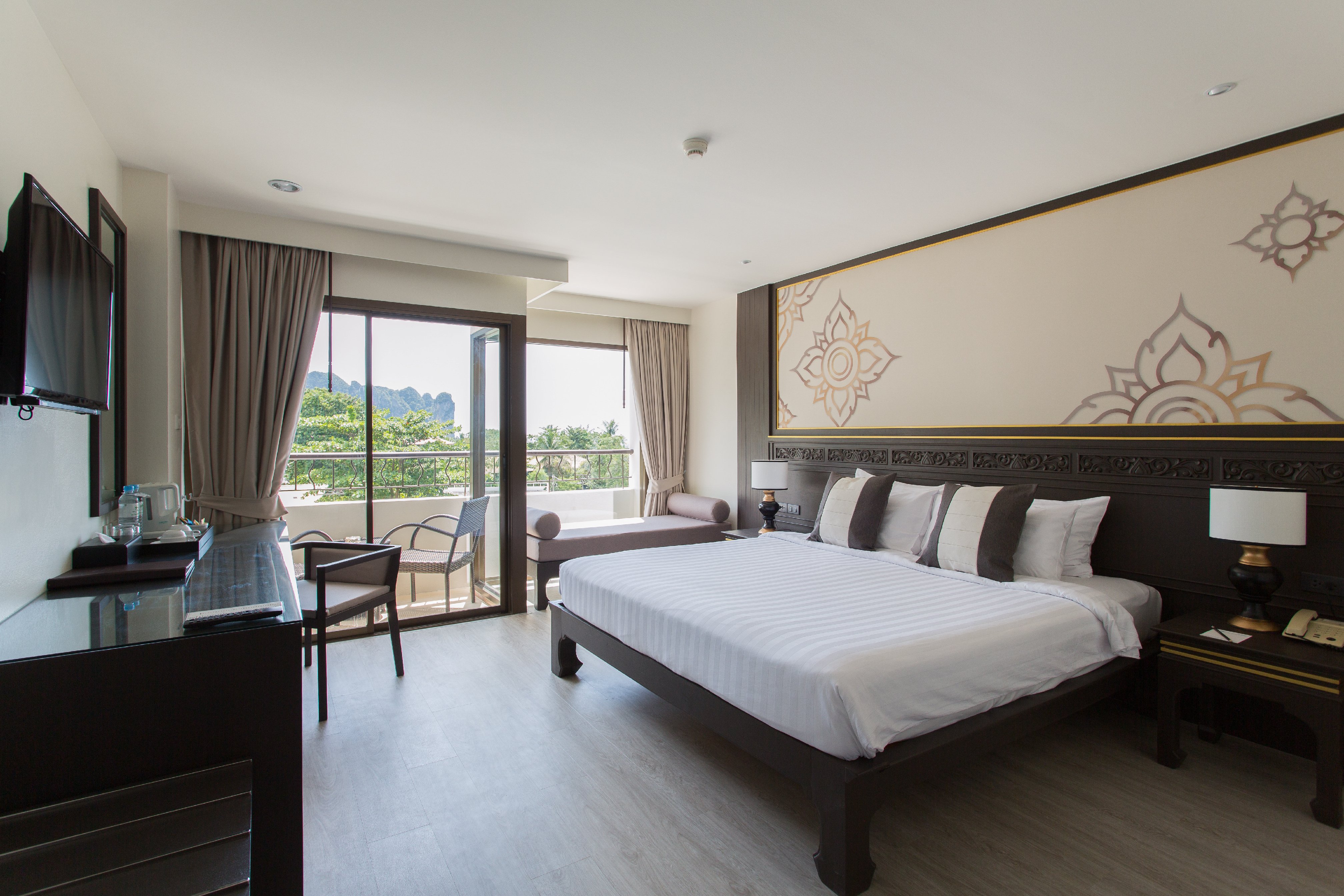 Krabi Heritage Hotel - Tap to explore photos