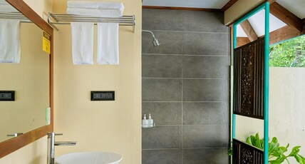 Canareef Resort Maldives Room Type - Sunset Beach Villa