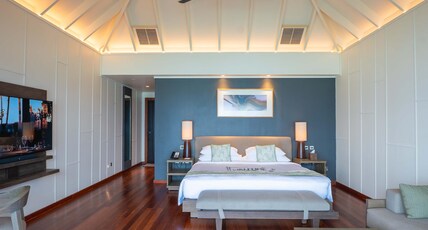 Veligandu Island Resort & Spa Room Type - Ocean Jacuzzi Villa