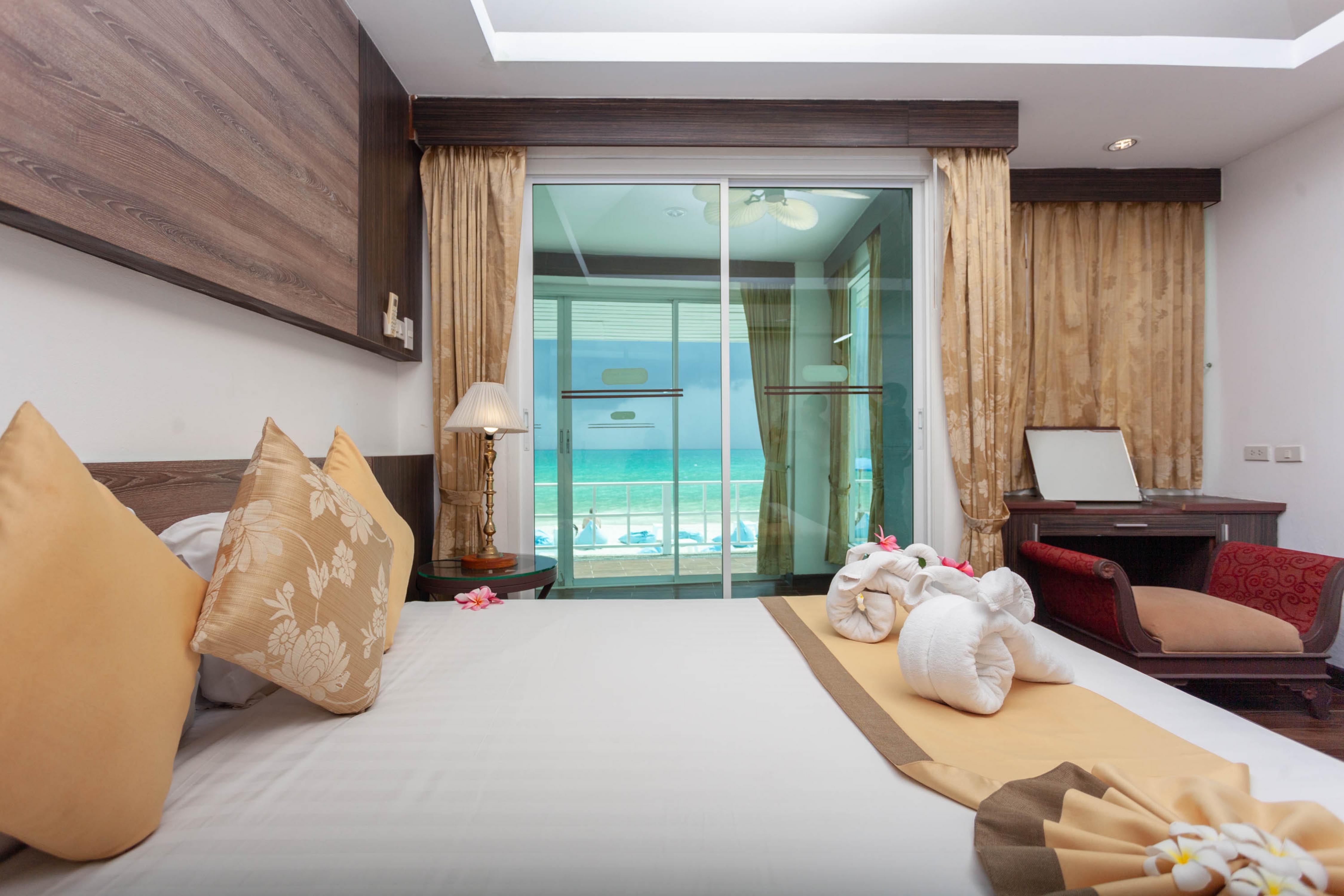 Al's Resort Room Type - Deluxe Beachfront
