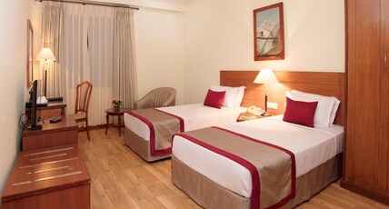 Royal Singi Hotel Room Type - Deluxe Twin Room
