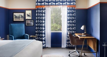 Graduate by Hilton Charlottesville Room Type - JEFFERSON KNG JUNIOR SUITE