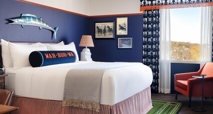 Graduate by Hilton Charlottesville Room Type - GRADUATE KING HIGH FLOOR