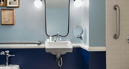 Graduate by Hilton Charlottesville Room Type - GRADUATE QN QN ACC TUB