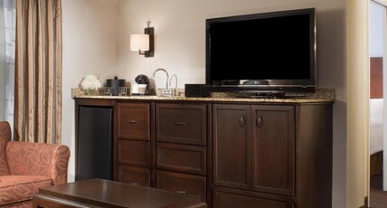 Embassy Suites Flagstaff Room Type - 1KG PRM STE MOB HR ACC TUB