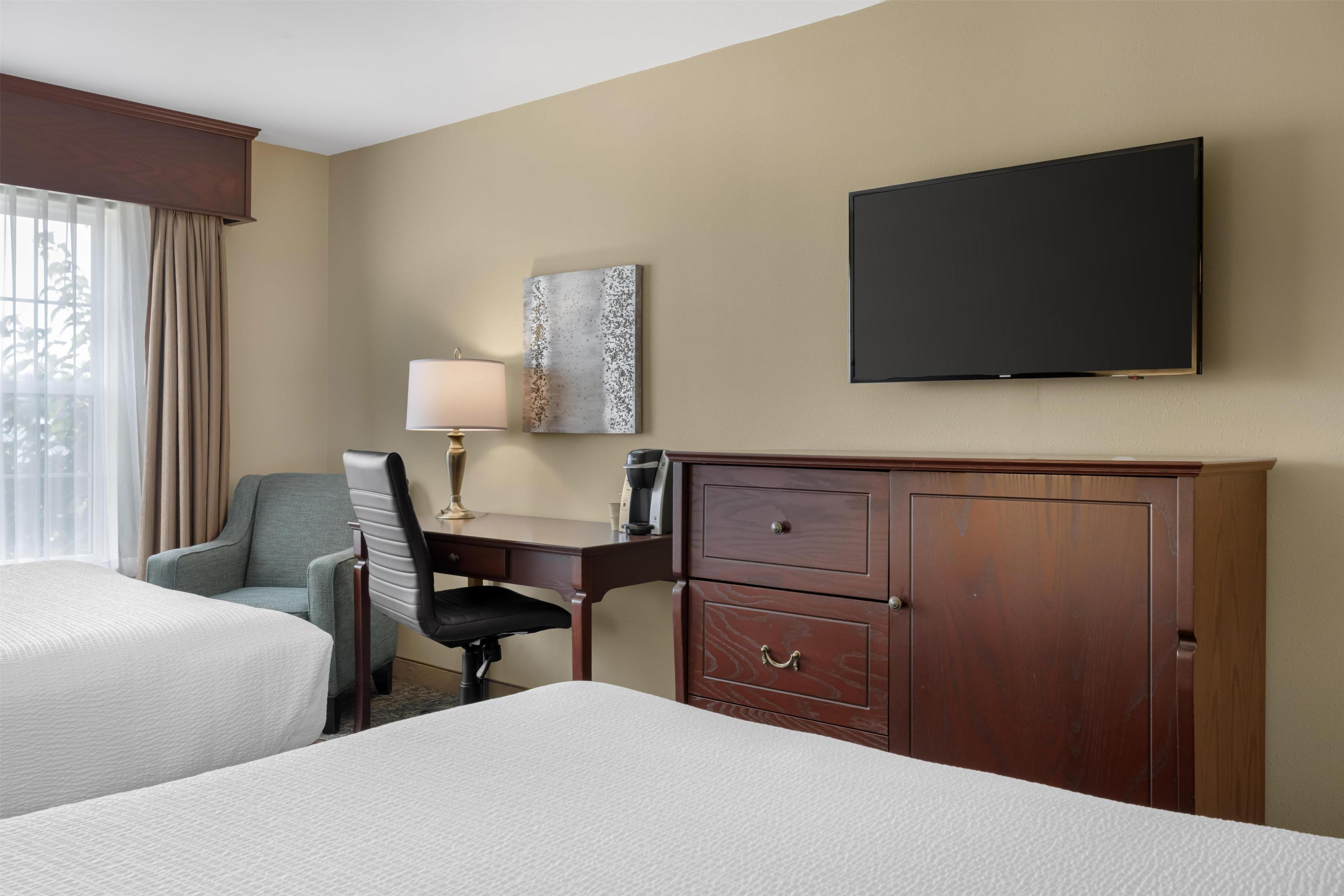 Best Western Plus Fredericton Hotel & Suites Room Type - Suite-2 Queen Beds, Non-Smoking, Sofabed, Sitting Area, Microwave And Refrigerator, Wi-Fi, Rain Show Best Western Plus Fredericton Hotel & Suites Room Type - Suite-2 Queen Beds, Non-Smoking, Sofabed, Sitting Area, Microwave And Refrigerator, Wi-Fi, Rain Show