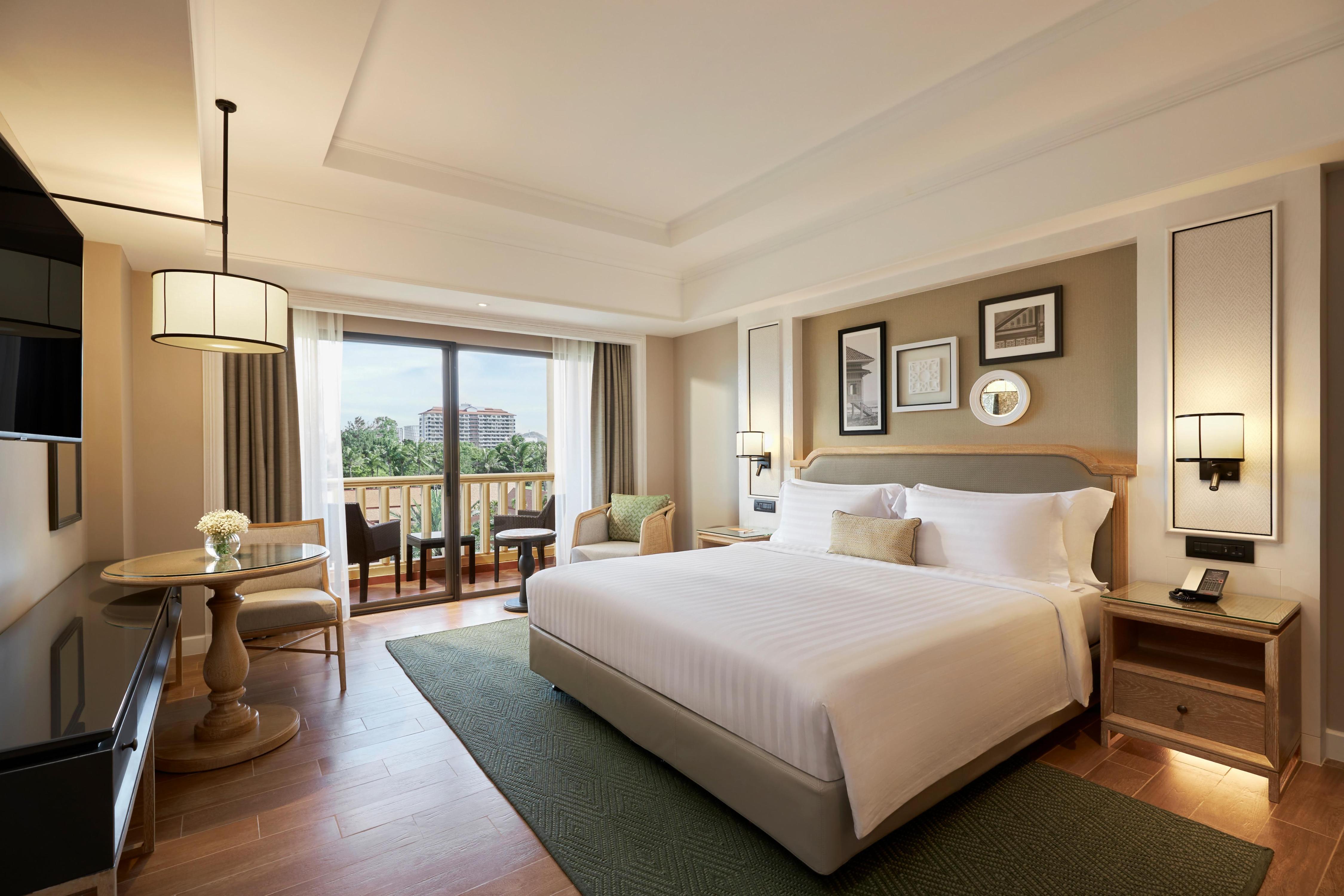 Dusit Thani Hua Hin Hotel Room Type - Deluxe King.