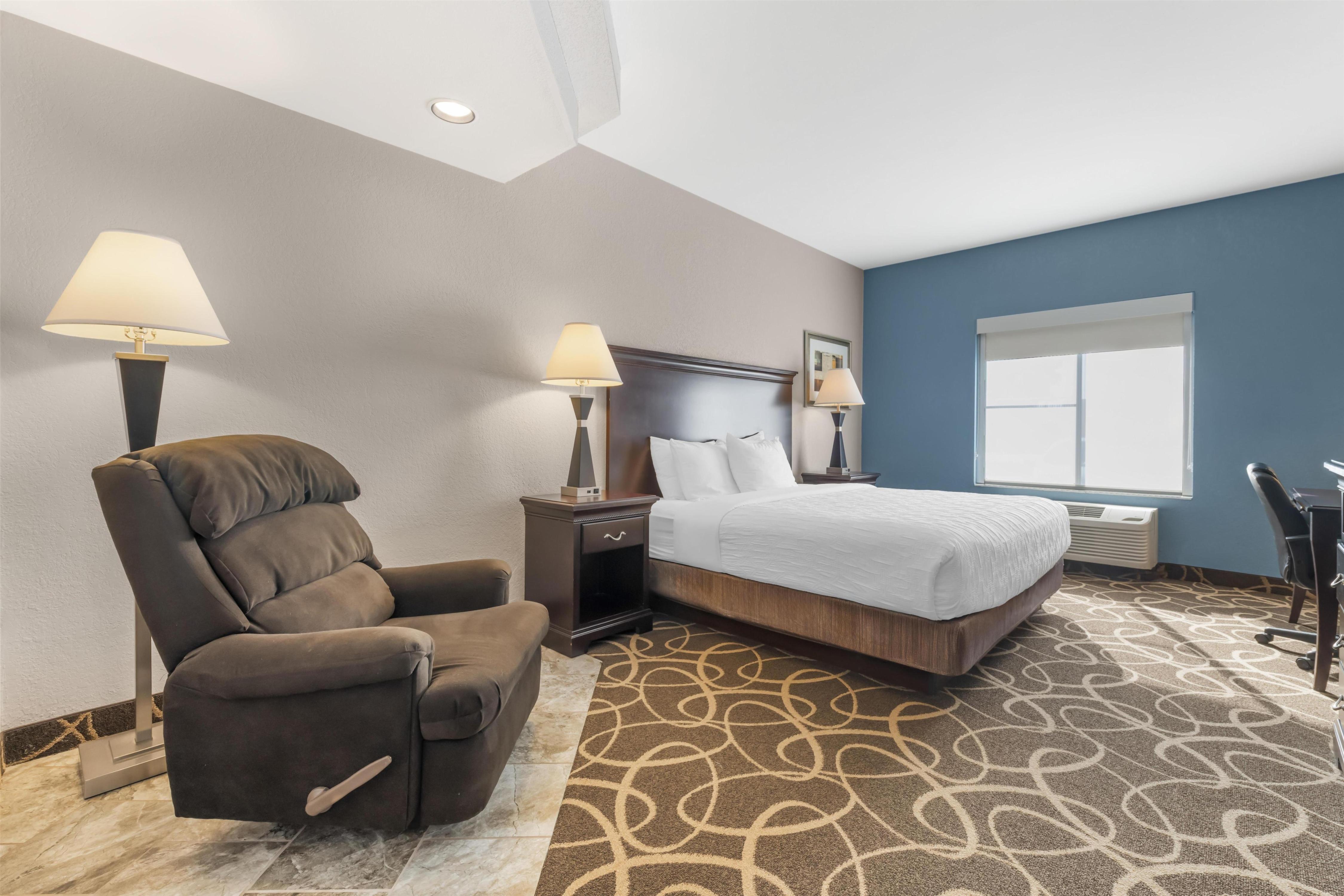 Best Western Plus Eau Claire Conference Center - Tap to explore photos