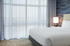 Embassy Suites by Hilton Charleston Airport Convention Ctr