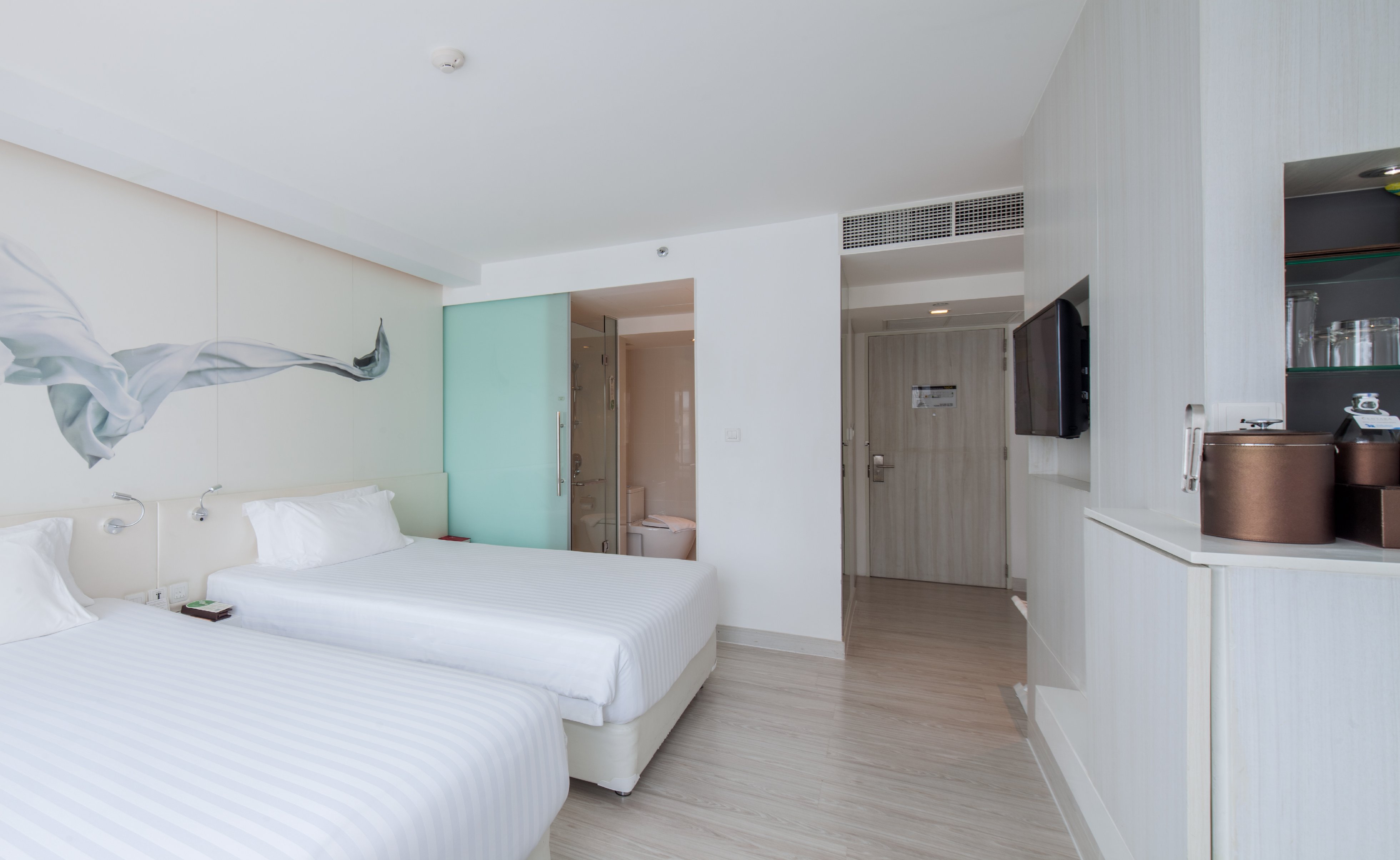 Centara Watergate Pavilion Hotel Bangkok - myPartner Selection - Tap to explore photos