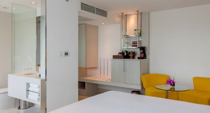 Centara Watergate Pavilion Hotel Bangkok Room Type - Deluxe Family Residence King + Bunk Beds