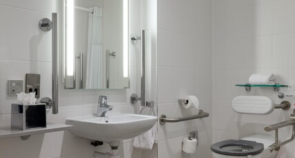 Hilton Garden Inn Dublin City Centre Room Type - QUEEN ACCESSIBLE ROOM