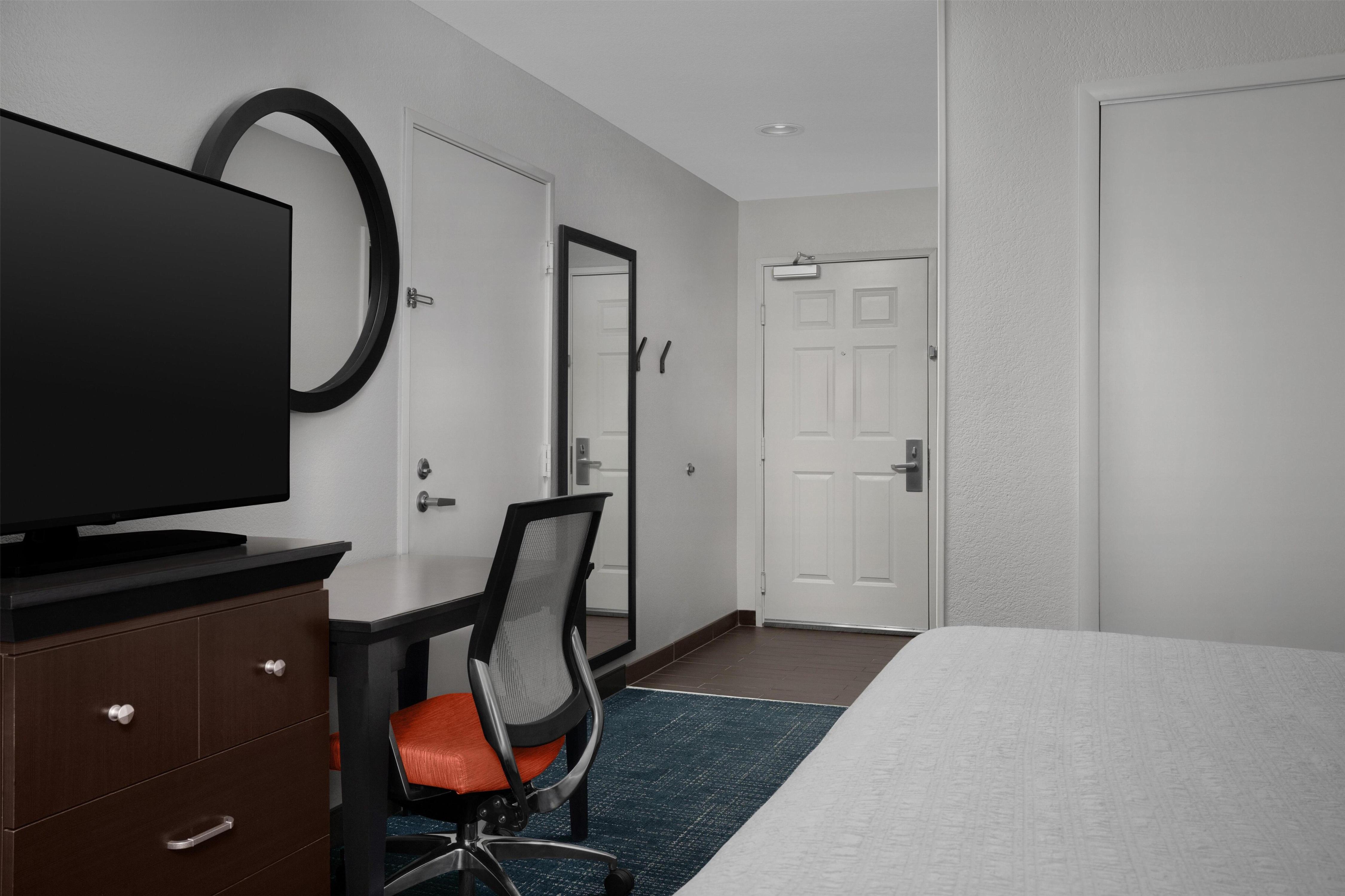 Hampton Inn & Suites by Hilton Denver Tech Center - Tap to explore photos