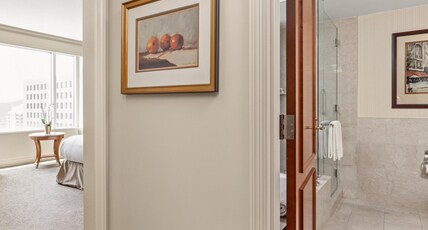 Conrad Indianapolis Room Type - CORNER SUITE 1 KING 1 BDRM