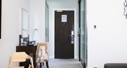 DoubleTree by Hilton London - Greenwich Room Type - QUEEN FAMILY ROOM