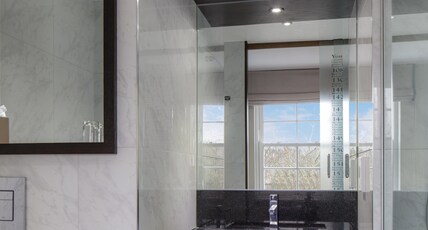DoubleTree by Hilton London - Greenwich Room Type - KING GUEST ROOM