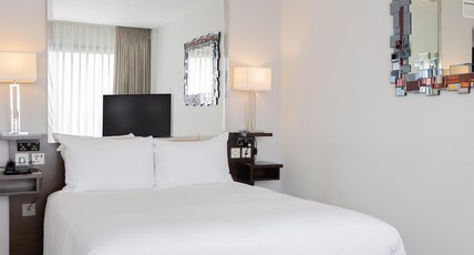 DoubleTree by Hilton London - Greenwich Room Type - QUEEN DELUXE ROOM