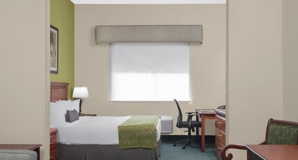 Best Western Plus Miami-Doral/Dolphin Mall Room Type - Suite-1 King Bed, Non-Smoking, High Speed Internet Access, Sofabed, Microwave And Refrigerator, Desk